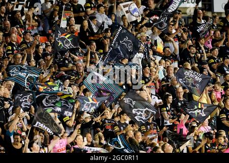 SYDNEY, AUSTRALIEN - 25. MÄRZ: Penrith-Fans während des dritten NRL-Spiels der Penrith Panthers und Melbourne Storm im BlueBet Stadium am 25. März 2021 in Sydney, Australien. Quelle: Kevin Manning/Speed Media/Alamy Live News Stockfoto