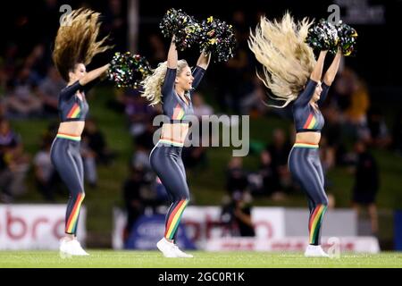 SYDNEY, AUSTRALIEN - 25. MÄRZ: Pantheretttes während des dritten NRL-Spiels der Penrith Panthers und Melbourne Storm im BlueBet Stadium am 25. März 2021 in Sydney, Australien. Quelle: Kevin Manning/Speed Media/Alamy Live News Stockfoto