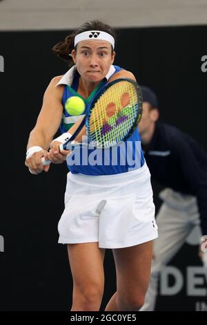 ADELAIDE, AUSTRALIEN - 22. FEBRUAR: Anastasija Sevastova von Lativa trifft am ersten Tag des Adelaide International Tennisturniers am Memorial Drive am 22. Februar 2021 in Adelaide, Australien, eine Rückhand gegen Caroline Garcia aus Frankreich. Quelle: Peter Mundy/Speed Media/Alamy Live News Stockfoto