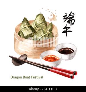 Bambusdampfer und traditioneller chinesischer Reisknödel oder Zongzi, die in Bambusblätter eingewickelt sind. Bildunterschrift bedeutet „Drachenbootfest“. Handgezeichnetes Aquarell il Stockfoto