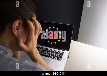 Konzept: EU-Richtlinie über das Urheberrecht im digitalen Binnenmarkt oder CDSM. Art. 13 wird als Meme-Verbot bezeichnet Stockfoto