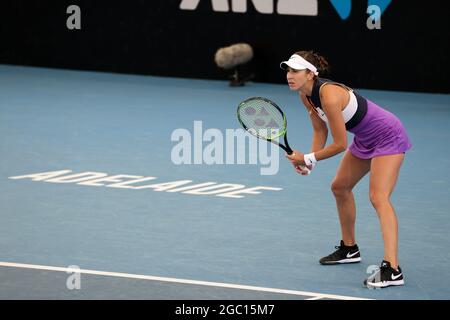 ADELAIDE, AUSTRALIEN - 24. FEBRUAR: Belinda Bencic aus der Schweiz spielt am dritten Tag des Adelaide International Tennisturniers im Memorial Drive am 24. Februar 2021 in Adelaide, Australien, während ihres Einzelspieles gegen Misaki Doi aus Japan. (Foto von Peter Mundy/Speed Media/Icon Sportswire) Kredit: Peter Mundy/Speed Media/Alamy Live News Stockfoto