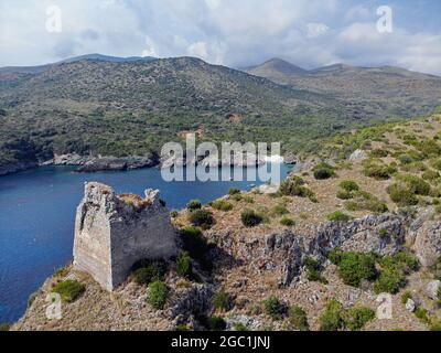 Italien, Region Kampanien, Provinz Salerno, Nationalpark Cilento, Palinuro : Cala Bianca Foto © Lorenzo Fiorani/Sintesi/Alamy Stock Photo Stockfoto