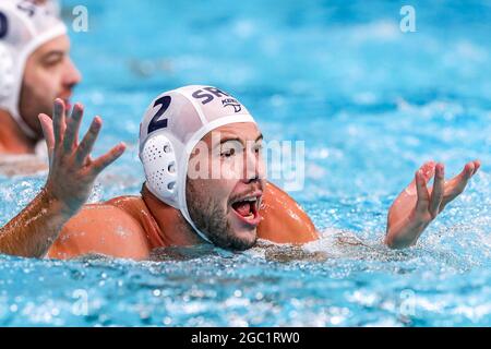 TOKIO, JAPAN - 6. AUGUST: Dusan Mandic aus Serbien während des Halbfinalspiels der Männer beim Olympischen Wasserball-Turnier Tokio 2020 zwischen Serbien und Spanien am 6. August 2021 im Tatsumi Waterpolo Center in Tokio, Japan (Foto: Marcel ter Bals/Orange Picles) Stockfoto