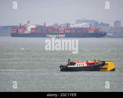 Sheerness, Kent, Großbritannien. August 2021. UK Wetter: Gemischt - bedeckt mit einigen sonnigen Zauber, aber drohende Regenwolken in Sheerness, Kent. Kredit: James Bell/Alamy Live Nachrichten Stockfoto