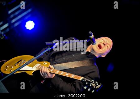 Midge Ure bei Lets Rock in den 80er Jahren in Leeds Stockfoto