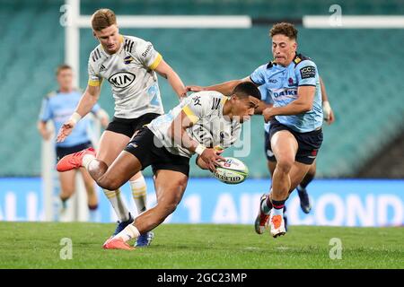 SYDNEY, AUSTRALIEN - 14. MAI: Julian Savea von den Hurricanes spielt den Ball in der ersten Runde des Super Rugby Trans Tasman-Spiels zwischen den NSW Waratahs und Hurricanes am Sydney Cricket Ground am 14. Mai 2021 in Sydney, Australien. (Foto von Pete Dovgan/Speed Media/Icon Sportswire). Quelle: Pete Dovgan/Speed Media/Alamy Live News Stockfoto