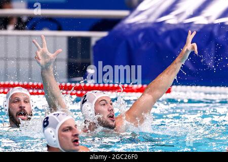 TOKIO, JAPAN - 6. AUGUST: Dusan Mandic aus Serbien während des Halbfinalspiels der Männer beim Olympischen Wasserball-Turnier Tokio 2020 zwischen Serbien und Spanien am 6. August 2021 im Tatsumi Waterpolo Center in Tokio, Japan (Foto: Marcel ter Bals/Orange Picles) Stockfoto