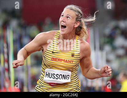 Tokio, Japan. August 2021. Christin Hussong aus Deutschland reagiert während des Frauen-Speerwurf-Finales bei den Olympischen Spielen 2020 in Tokio, Japan, am 6. August 2021. Quelle: Li Ming/Xinhua/Alamy Live News Stockfoto