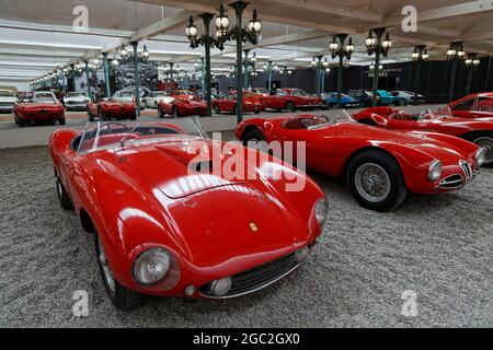 MULHOUSE, FRANKREICH, 28. Juni 2021 : Ferrari. Die Cité de l'automobile oder Schlumpf Collection beherbergt die weltweit größte Sammlung von Autos mit mehr Stockfoto