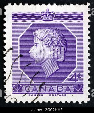 KANADA - UM 1953: Eine in Kanada gedruckte Briefmarke zeigt Königin Elizabeth II., um 1953 Stockfoto