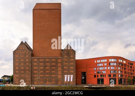 Landesarchiv NRW, historisches Getreidespeicher, jetzt Landesarchiv Rheinland, Binnenhafen, Duisburg, Deutschland Stockfoto