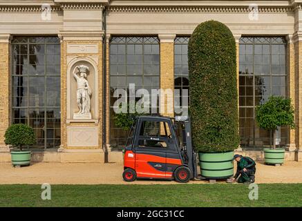 Die Neue Orangerie In Den Schlossgärten Von Sanssouci In Potsdam Stockfoto