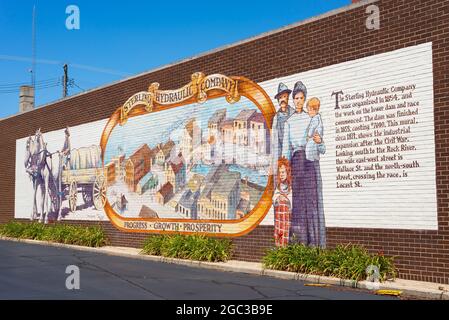 Sterling, Illinois - Vereinigte Staaten - 22.. Juni 2021: Wandgemälde in der Stadt entlang des historischen Lincoln Highway vom Künstler Dan Sawatzky Stockfoto