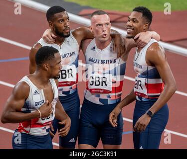 Tokio, Japan. August 2021. T'QUIO, TO - 06.08.2021: OLYMPIADE 2020 IN TOKIO TOKYO - Italia (ITA) gewinnt die 4x100 Meter der Männer vor Großbritannien (GBR) auf dem zweiten Platz bei den Olympischen Spielen 2020 in Tokio 2021, das Spiel in der Ariake Arena in Tokio, Japan. (Foto: Richard Callis/Fotoarena) Quelle: Foto Arena LTDA/Alamy Live News Stockfoto