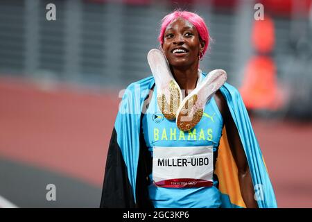 Tokio, Japan, 6. August 2021. Shaunae Miller-Uibo vom Team Bahamas beim 400-m-Finale der Frauen am 14. Tag der Olympischen Spiele 2020 in Tokio. Quelle: Pete Dovgan/Speed Media/Alamy Live News Stockfoto