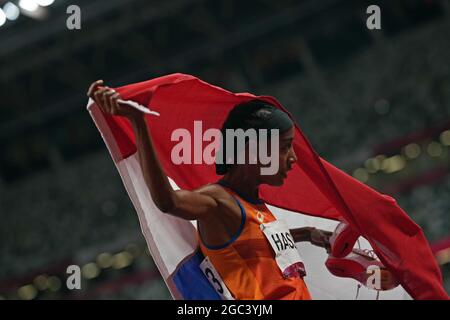 Tokio, Japan. August 2021. 6. August 2021; Olympiastadion, Tokio, Japan: Tag der Olympischen Sommerspiele 14 in Tokio 2020; Finale der Frauen über 1500 m: HASSAN Sifan aus den Niederlanden wurde 3. Und Bronze Credit: Action Plus Sports Images/Alamy Live News Stockfoto