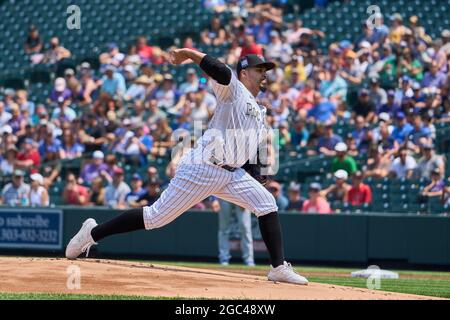 August 5 2021:Colorado Rockies Pitcher Antonio Senzatela ((52) wirft ein Feld während des Spiels mit Colorado Rockies im Coors Field in Denver Co. David Seelig/Cal Sport Medi Stockfoto