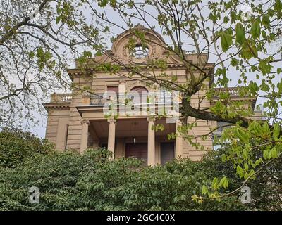 Blick auf die Villa Josef Thyssen im Thyssen Park in Mülheim Stockfoto