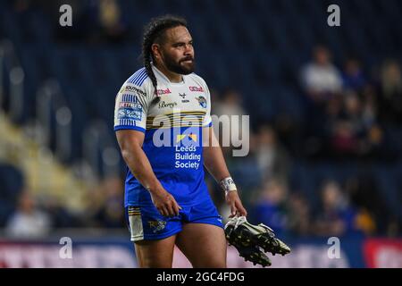 Leeds, Großbritannien. August 2021. Ein Blick der Dejektion von Konrad Hurrell (4) von Leeds Rhinos nach Leeds verlieren 18-32 in Leeds, Großbritannien am 8/6/2021. (Foto von Craig Thomas/News Images/Sipa USA) Quelle: SIPA USA/Alamy Live News Stockfoto