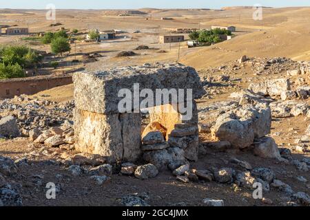 Die Ruinen der historischen Stadt Shuayip, bekannt als Ozkent Village, das dem Propheten Shuayb gemunkelt wird, in dieser Stadt gelebt zu haben und nach der Stadt benannt zu sein Stockfoto