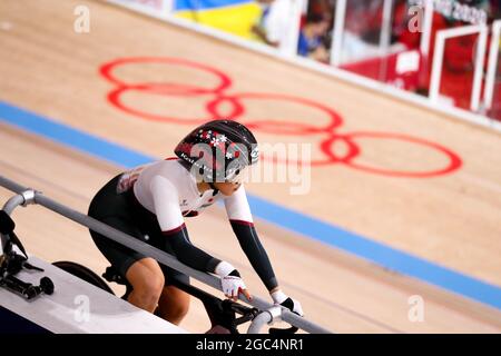 Shizuoka, Japan. August 2021. Kisato Nakamura (JPN) Radfahren: Madison Finale der Frauen während der Olympischen Spiele 2020 in Tokio auf dem Izu Velodrome in Shizuoka, Japan. Quelle: Shutaro Mochizuki/AFLO/Alamy Live News Stockfoto