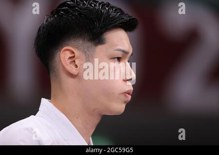 Tokio, Japan. August 2021. Tokio, Japan. August 2021. Ken Nishimura (JPN) Karate: Männer-Kumite-75 kg Ausscheidungsrunde während der Olympischen Spiele in Tokio 2020 im Nippon Budokan in Tokio, Japan . Kredit: Naoki Nishimura/AFLO SPORT/Alamy Live Nachrichten Gutschrift: Aflo Co. Ltd./Alamy Live Nachrichten Stockfoto