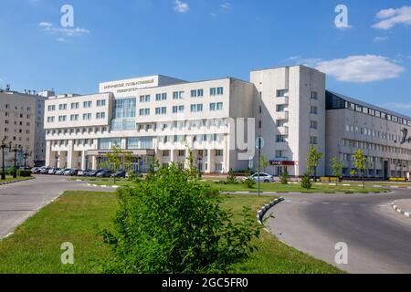 Belgorod, Russland - 08. Juli 2021: Gebäude der Belgorod State University Stockfoto