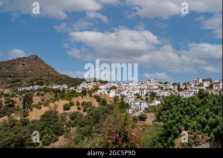 Panoramablick auf Gaucin, andalusische Stadt. Stockfoto