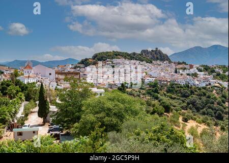 Panoramablick auf Gaucin, andalusische Stadt. Stockfoto