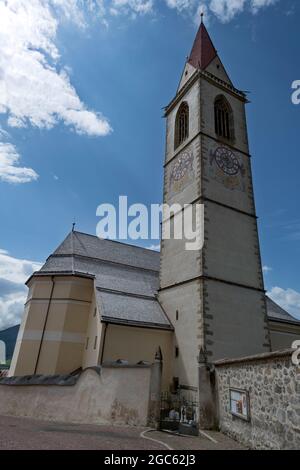 Katholische Kirche, Glurns (Bz), Italien Stockfoto