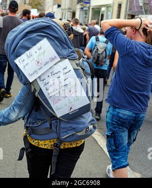 Gesundheitlicher Protest von Covid gegen Sanitaty Pass und gegen die obligatorische Impfung. Laval (Loire-Land, Frankreich), 31. juli 2021 Stockfoto