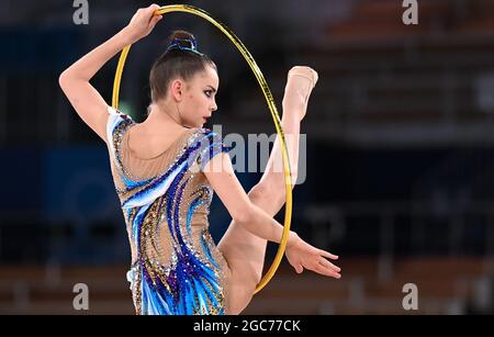 Tokio, Japan. August 2021. Dina Averina vom ROC tritt beim Einzelfinale der rhythmischen Gymnastik bei den Olympischen Spielen 2020 in Tokio, Japan, am 7. August 2021 an. Quelle: Cheng Min/Xinhua/Alamy Live News Stockfoto