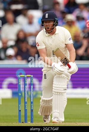 Englands Jonny Bairstow schlägt am vierten Tag des Cinch First Test Matches in Trent Bridge, Nottingham, ein. Bilddatum: Samstag, 7. August 2021. Stockfoto