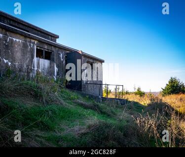 Seitenansicht der Haupttür der Battery Command Post von Fort McNabs Stockfoto