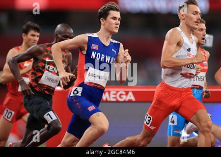 Tokio, Japan. August 2021. Jakob INGEBRIGTSEN (NOR) nimmt am 1500-m-Finale der Männer Teil. Leichtathletik: 1500-m-Finale der Männer während der Olympischen Spiele in Tokio 2020 im Nationalstadion in Tokio, Japan. Quelle: AFLO SPORT/Alamy Live News Stockfoto