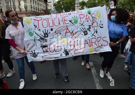 4. Tag gegen den Gesundheitspass in Frankreich, hier die Demonstration auf Initiative des Europaabgeordneten Florian Philippot, Vorsitzender der Gruppe 'les patriotes' Stockfoto