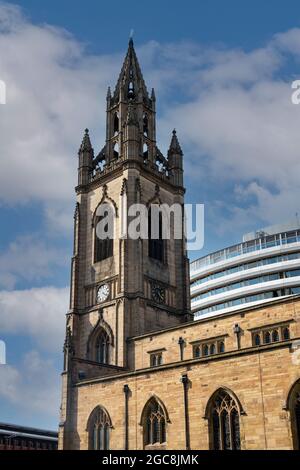 Der Uhrenturm der Kirche der Muttergottes und des Heiligen Nikolaus in Liverpool Stockfoto