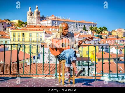 Lissabon Alfama Portas de Sol Alamy Stockfoto