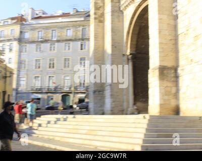 Lissabon, Lissabon Portugal. August 2021. (INT) Bewegung der Menschen in Lissabon. 7. August 2021, Lissabon, Portugal: Bewegung der Menschen in Lissabon, Portugal, am Samstag (7), an einem angenehmen Nachmittag im europäischen Sommer. (Bild: © Edson De Souza/TheNEWS2 über ZUMA Press Wire) Stockfoto