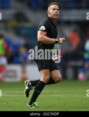 Cardiff, Großbritannien. August 2021. Schiedsrichter Stephen Martin während des Spiels in Cardiff, Vereinigtes Königreich am 8/7/2021. (Foto von Mike Jones/News Images/Sipa USA) Quelle: SIPA USA/Alamy Live News Stockfoto