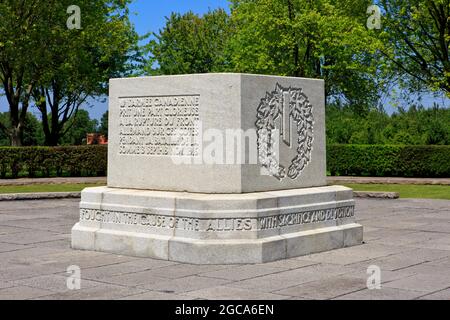 Das kanadische Denkmal des Ersten Weltkriegs in Courcelette (Somme), Frankreich Stockfoto