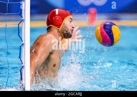 Tokio, Japan. August 2021. TOKIO, JAPAN - 8. AUGUST: Slaven Kandinic von Montenegro während des Olympischen Wasserball-Turniers 2020 in Tokio, der Herrenwertung, 7.-8. Match zwischen Montenegro und Italien am 8. August 2021 im Tatsumi Waterpolo Center in Tokio, Japan (Foto: Marcel ter Bals/Orange Picics) Credit: Orange Pics BV/Alamy Live News Stockfoto