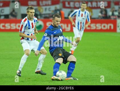 BUKAREST, RUMÄNIEN - 18. OKTOBER 2011: Wayne Rooney von United, aufgenommen während des UEFA Champions League-Spiel der Gruppe C zwischen Otelul Galati und Manchester United in der National Arena. Stockfoto