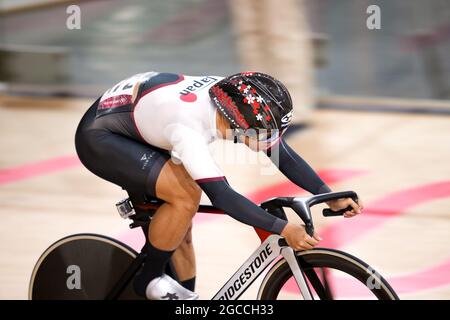 Shizuoka, Japan. August 2021. Yuta Wakimoto (JPN) Radfahren: Männer-Keirin-Viertelfinale während der Olympischen Spiele 2020 in Tokio auf dem Izu Velodrome in Shizuoka, Japan. Quelle: Shutaro Mochizuki/AFLO/Alamy Live News Stockfoto