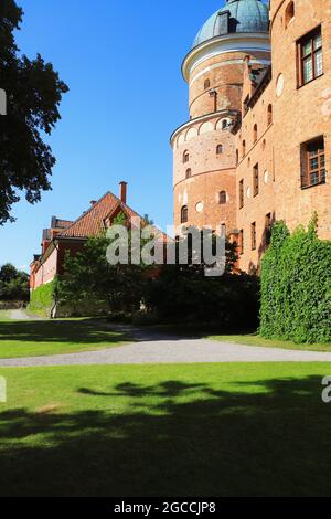 Außenansicht des Gripsholm-Schlosses aus dem 16. Jahrhundert in der schwedischen Provinz Sodermanland. Stockfoto