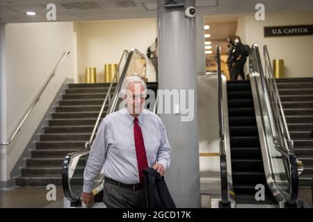 Der US-Senator Ron Johnson (Republikaner von Wisconsin) geht am Samstag, den 7. August 2021, bei einer Abstimmung in Washington, DC, durch die Senatsunterführung am US-Kapitol. Foto von Rod Lampey/CNP/ABACAPRESS.COM Stockfoto