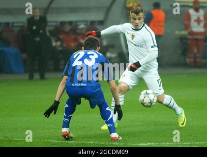 BUKAREST, RUMÄNIEN - 22. NOVEMBER 2011: Xherdan Shaqiri aus Basel im Einsatz beim UEFA Champions League-Spiel der Gruppe C zwischen Otelul Galati und dem FC Basel 2011/12 in der National Arena. Stockfoto