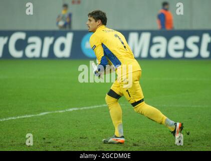 BUKAREST, RUMÄNIEN - 22. NOVEMBER 2011: Yann Sommer aus Basel im Einsatz beim UEFA Champions League-Spiel der Gruppe C zwischen Otelul Galati und dem FC Basel 2011/12 in der National Arena. Stockfoto