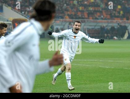 BUKAREST, RUMÄNIEN - 22. NOVEMBER 2011: Alexander frei aus Basel feiert ein Tor während des UEFA Champions League-Spiel der Gruppe C zwischen Otelul Galati und dem FC Basel 2011/12 in der National Arena. Stockfoto